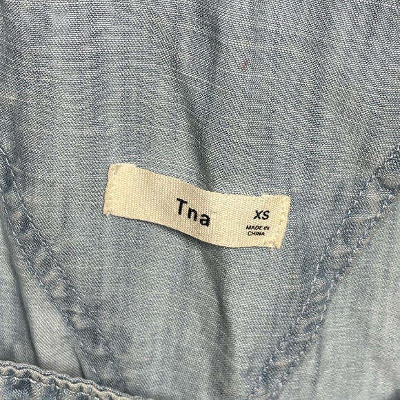 Aritzia TNA Senryu Shorts Denim Overalls Medium Light Wash Women’s Jean XS - Picture 7 of 9